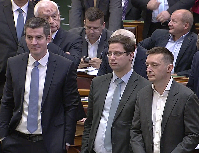 Forrás: Parlament.hu Forrás: Parlament.hu